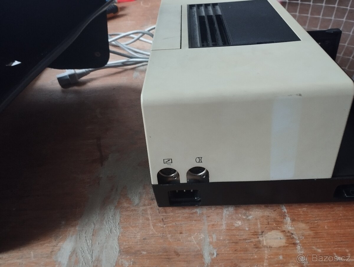 Pentacon promítačka diapozitivů - 3