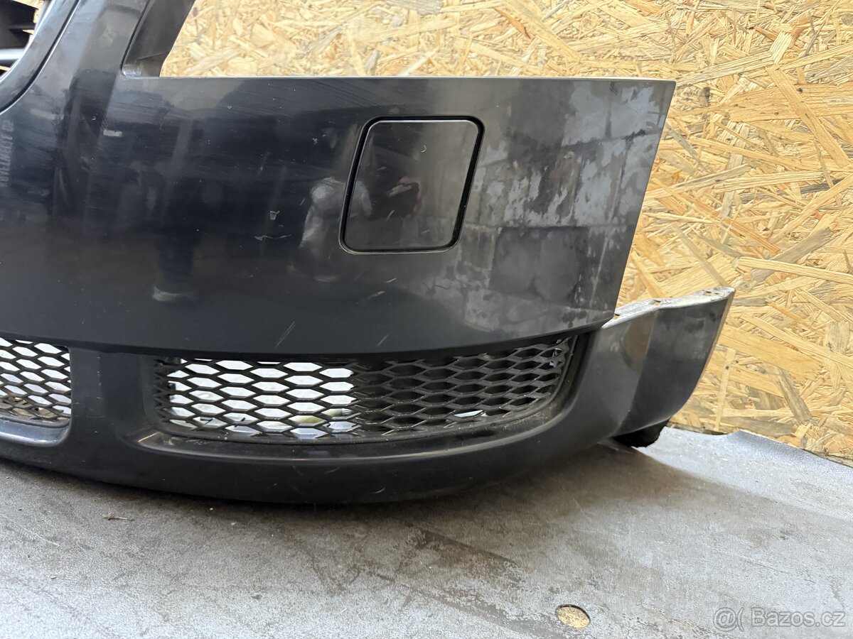 Predni naraznik Audi TT 2001 cerny - 3