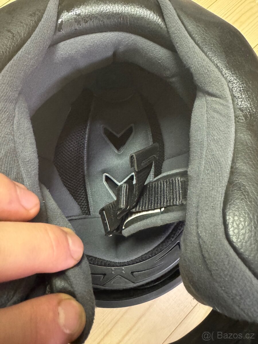 Přilba na motorku - 3