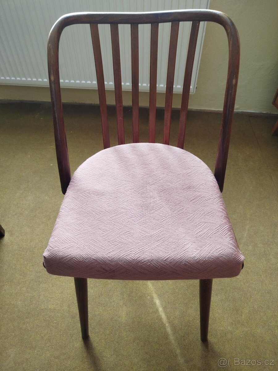 Jídelní stůl Jitona + židle TON - 3