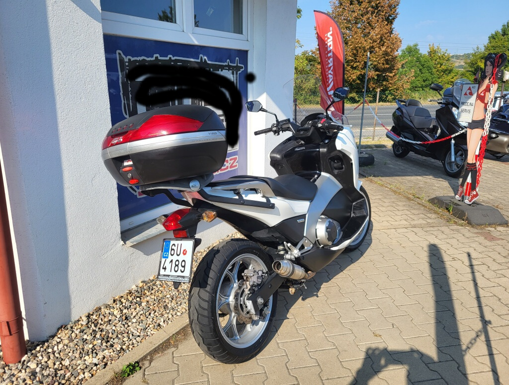 Honda NC700D Integra - 3