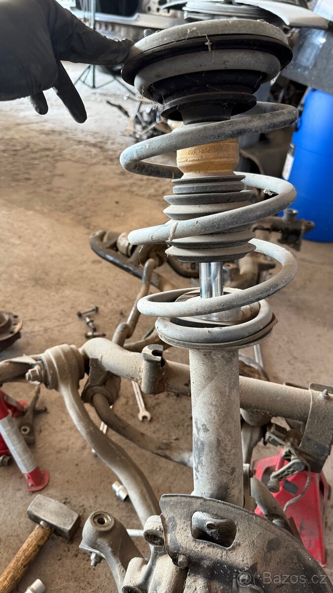 Díly náprav, tlumiče e39 540i - 3