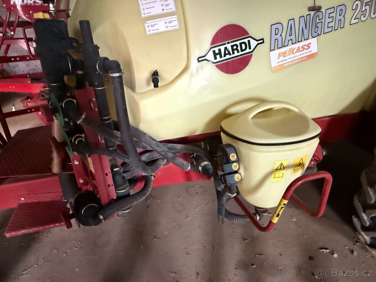Postřikovač HARDI RANGER 2500 - 3