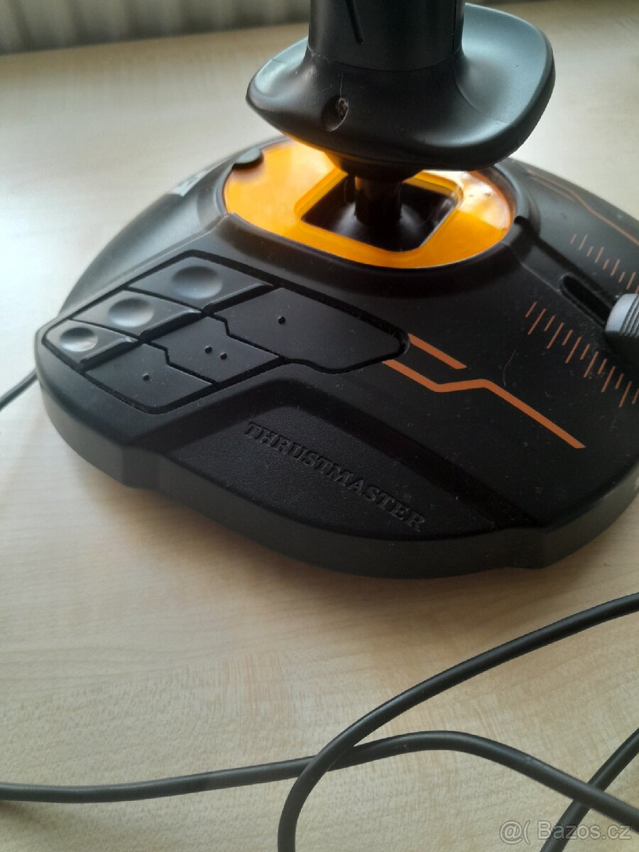 Joystick thrustmaster - 3