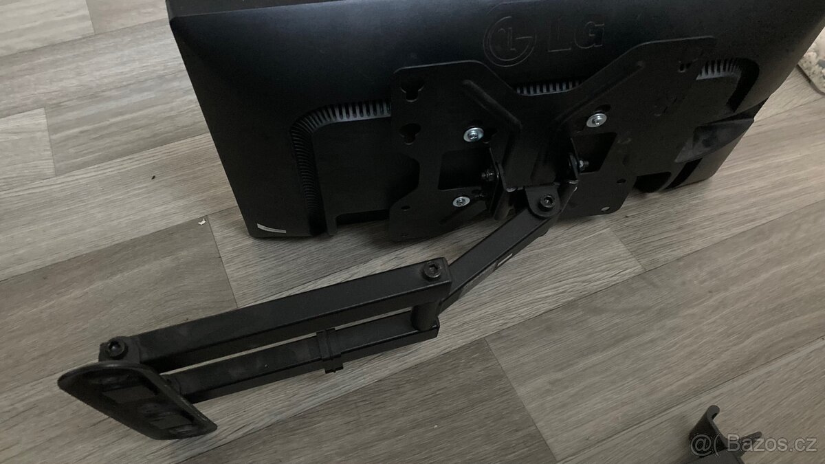 Monitor LG Flatron E2211PU-BNX - 3