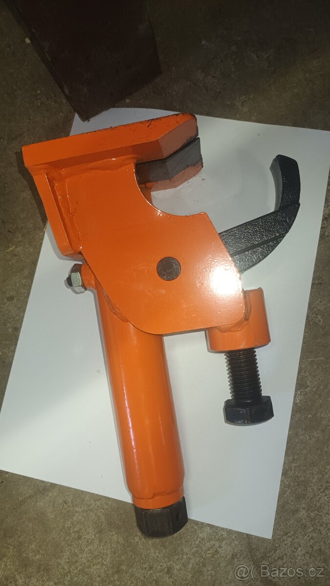 Srážeč patek pneu - 3