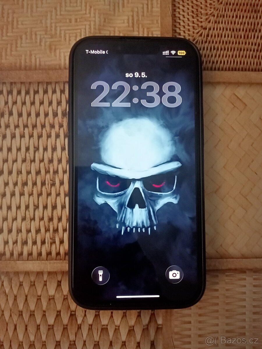 Prodám iPhone 16e E-sim - 3