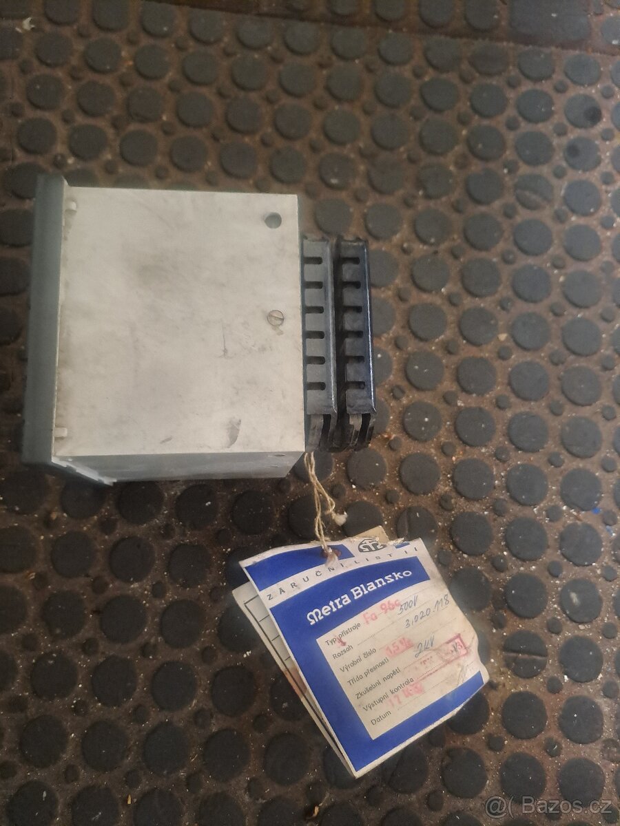 Voltmetr FA 96C 500 V (FA96C) - 3
