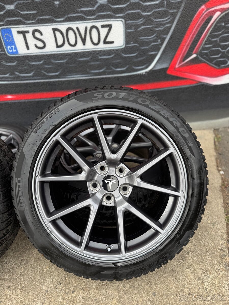 ZIMNÍ ALU SADA TESLA 3 R18 - 3
