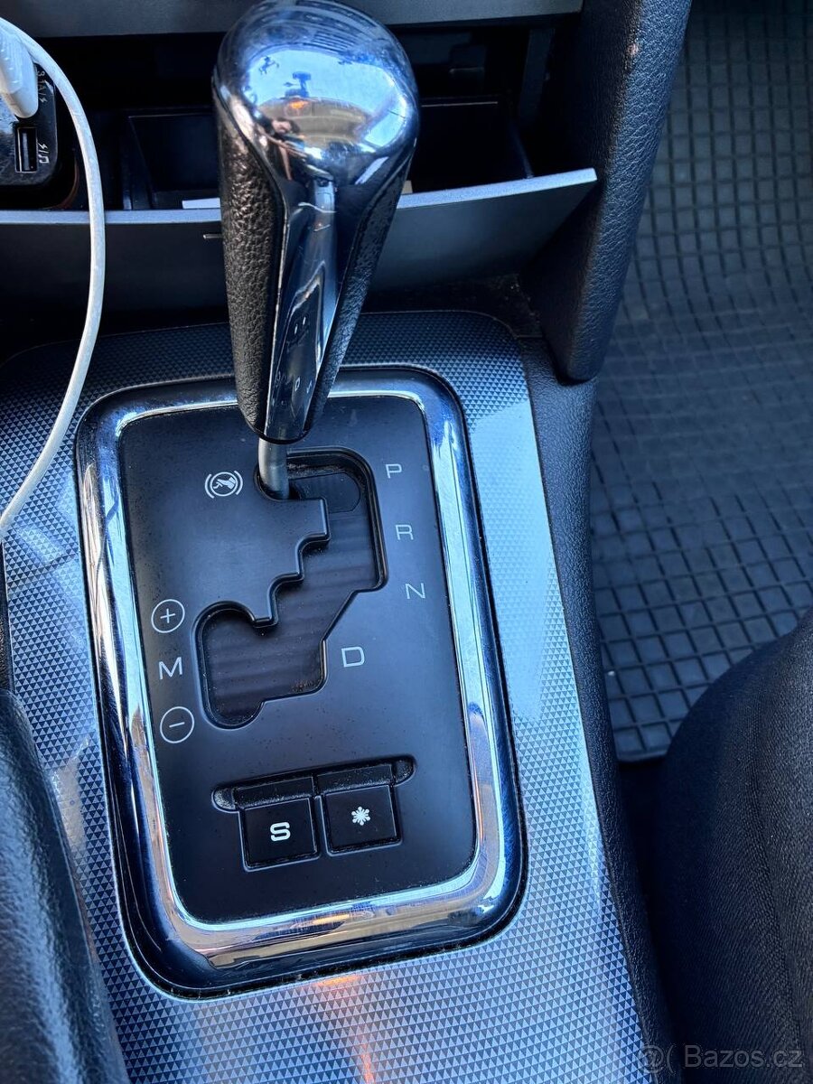 Prodám Peugeot 407 2.0 benzín, automat - 3