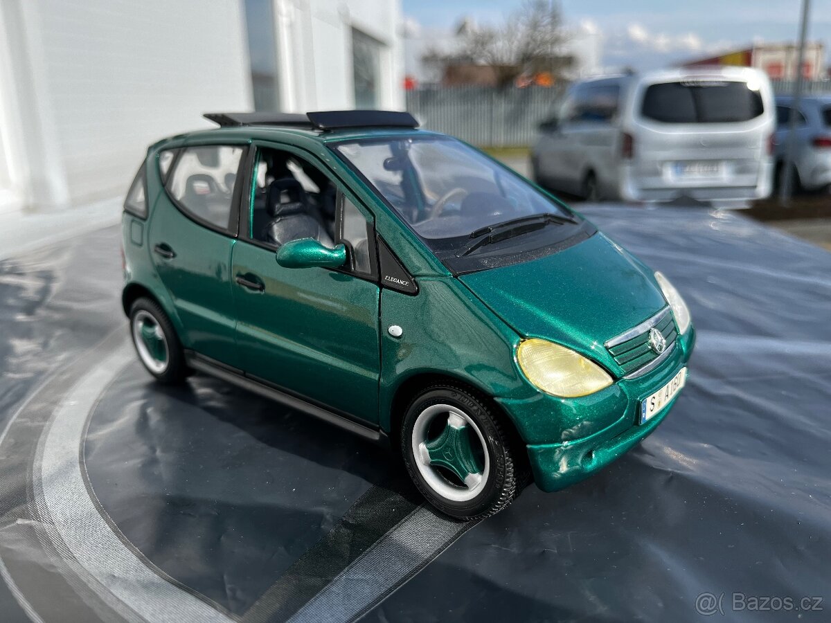 Model Mercedes Benz A 160 1:18 - 3