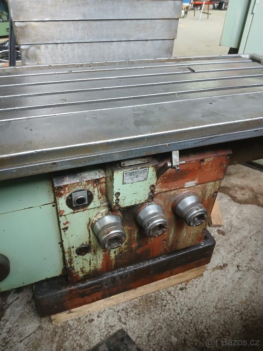Konzolová frézka TOS FGS 32/40 - 3