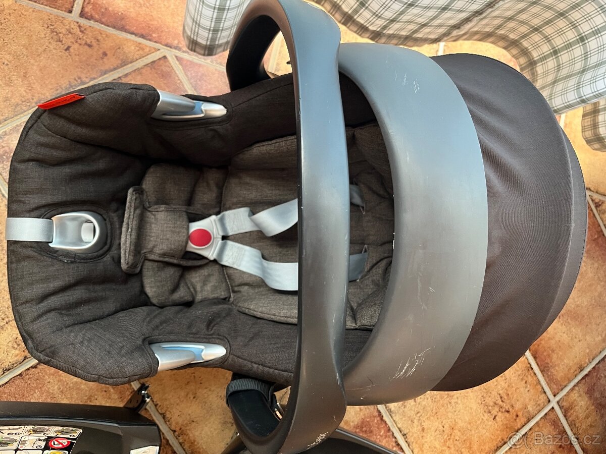 Autosedačka Cybex 0-9 kg a dvě izofix základny - 3