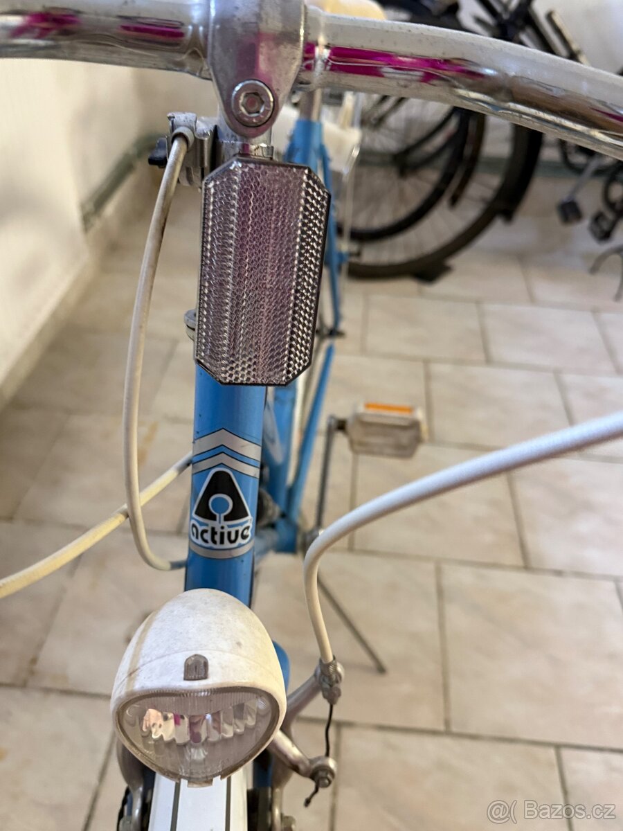 Staré dámské modré kolo německé značky Activus - 3