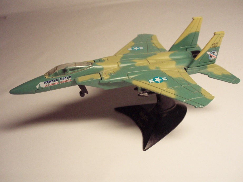 2xMaisto F-15Eagle; F-16 FightingFaclcon - 3