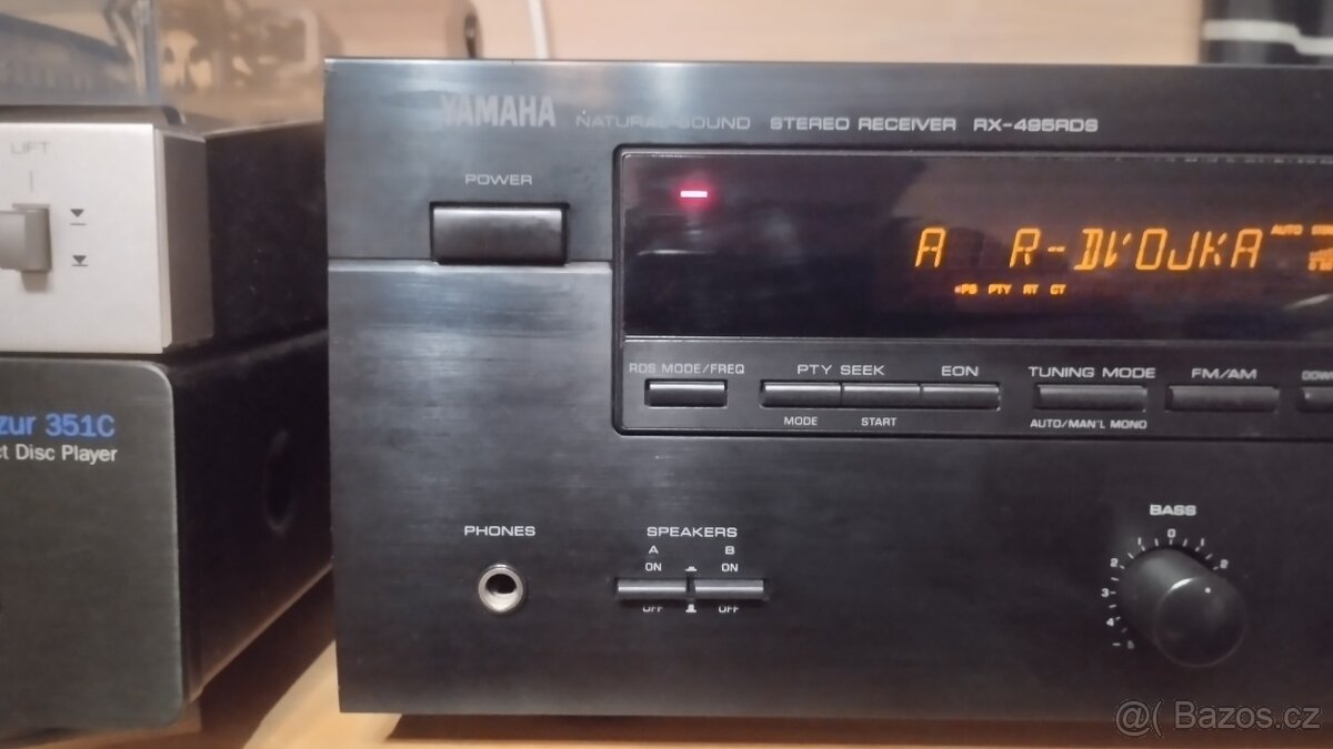 Stereo receiver YAMAHA 2 x 70 wattů - 3