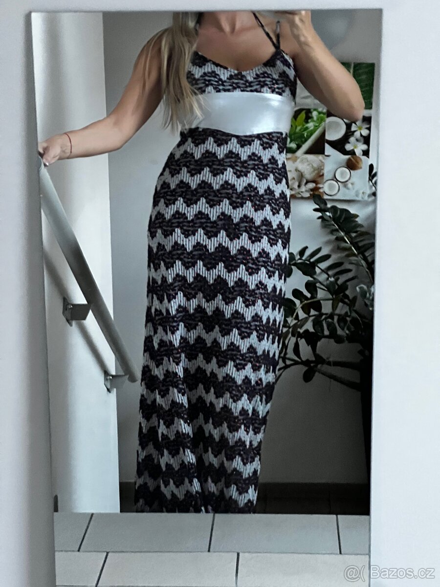 Dlouhé šaty s kamínky - 3