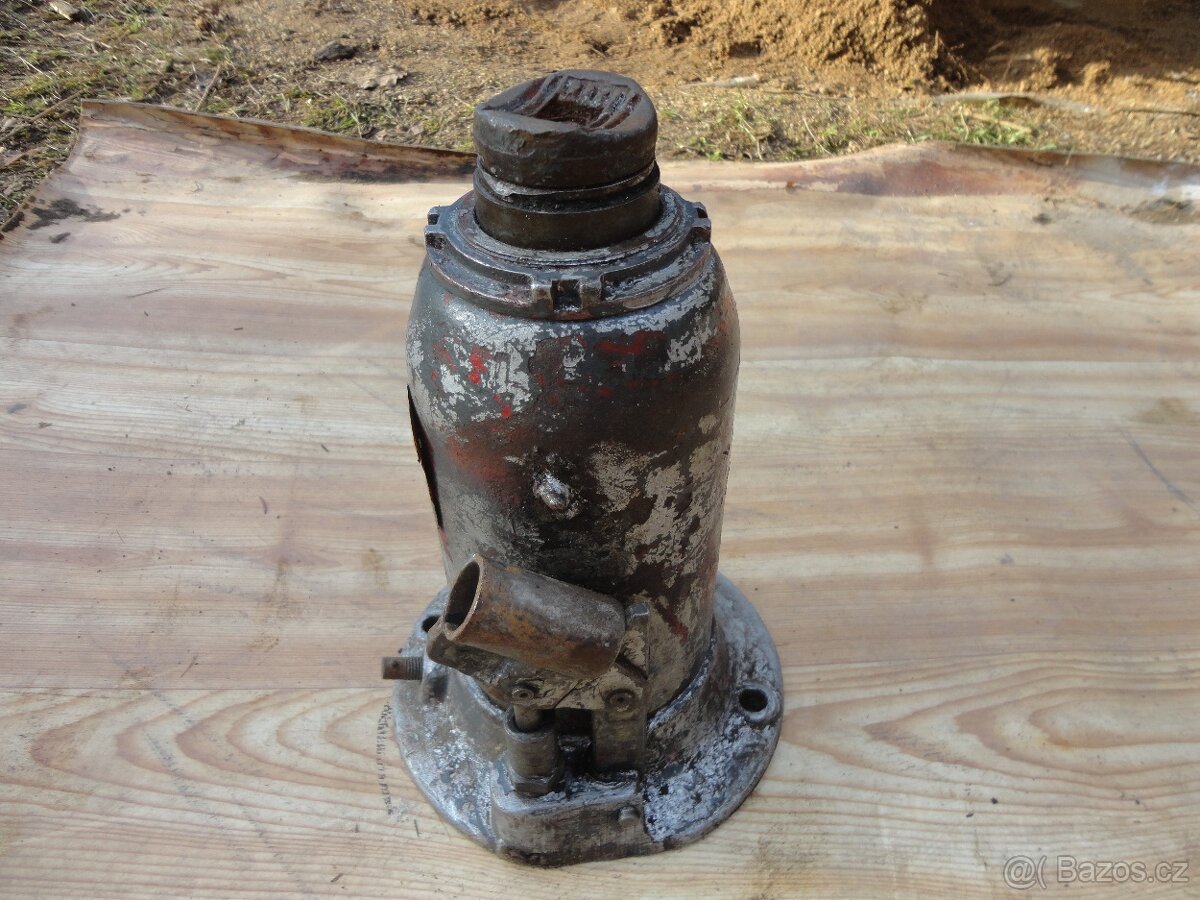 Prodám hydraulický zvedák. - 3