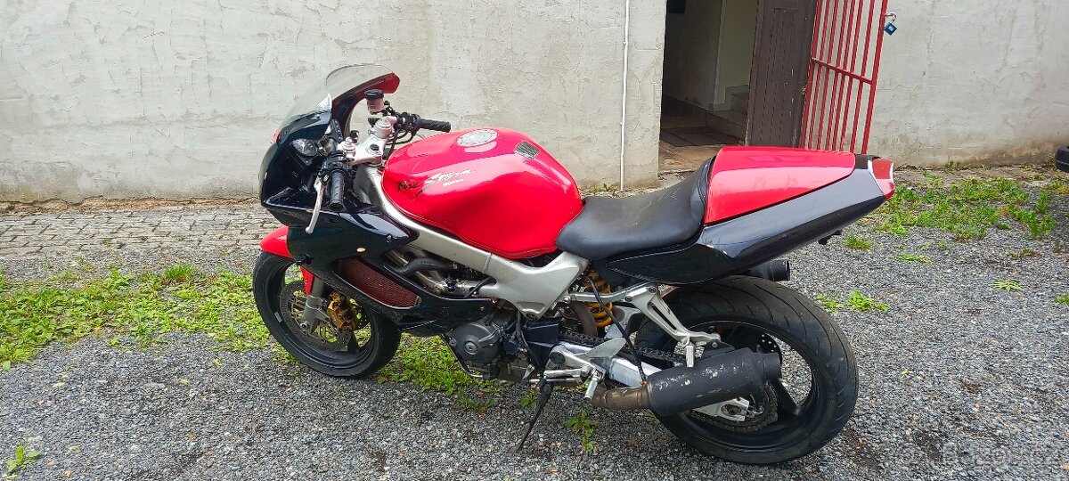 Honda VTR 1000f - 3