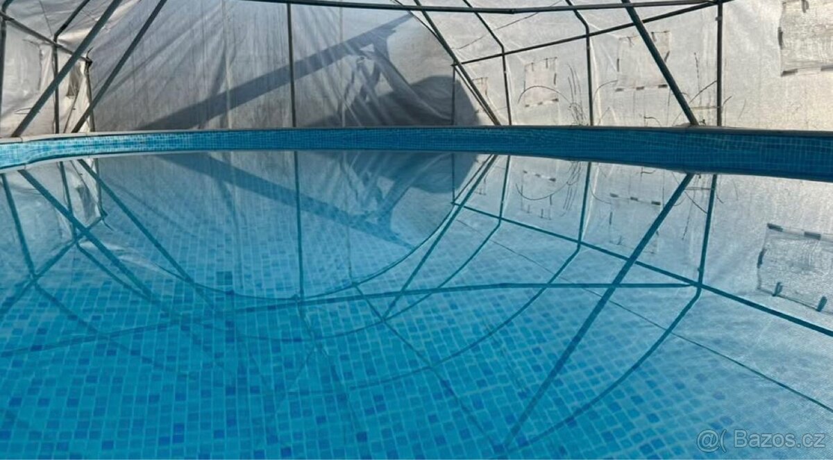 Bazén s kompletním zázemí.. - 3