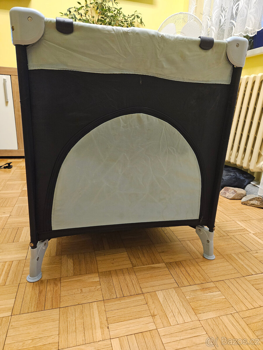 Cestovní postýlka - 3