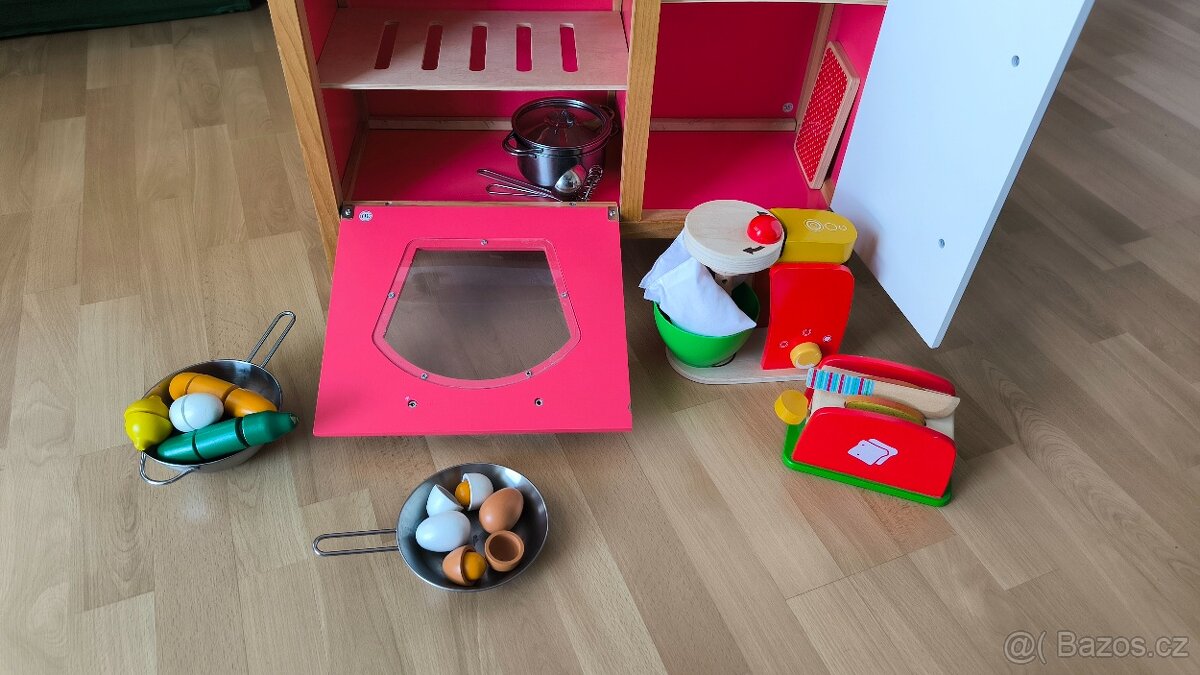 Dětská dřevěná kuchyňka s příslušenstvím - 3
