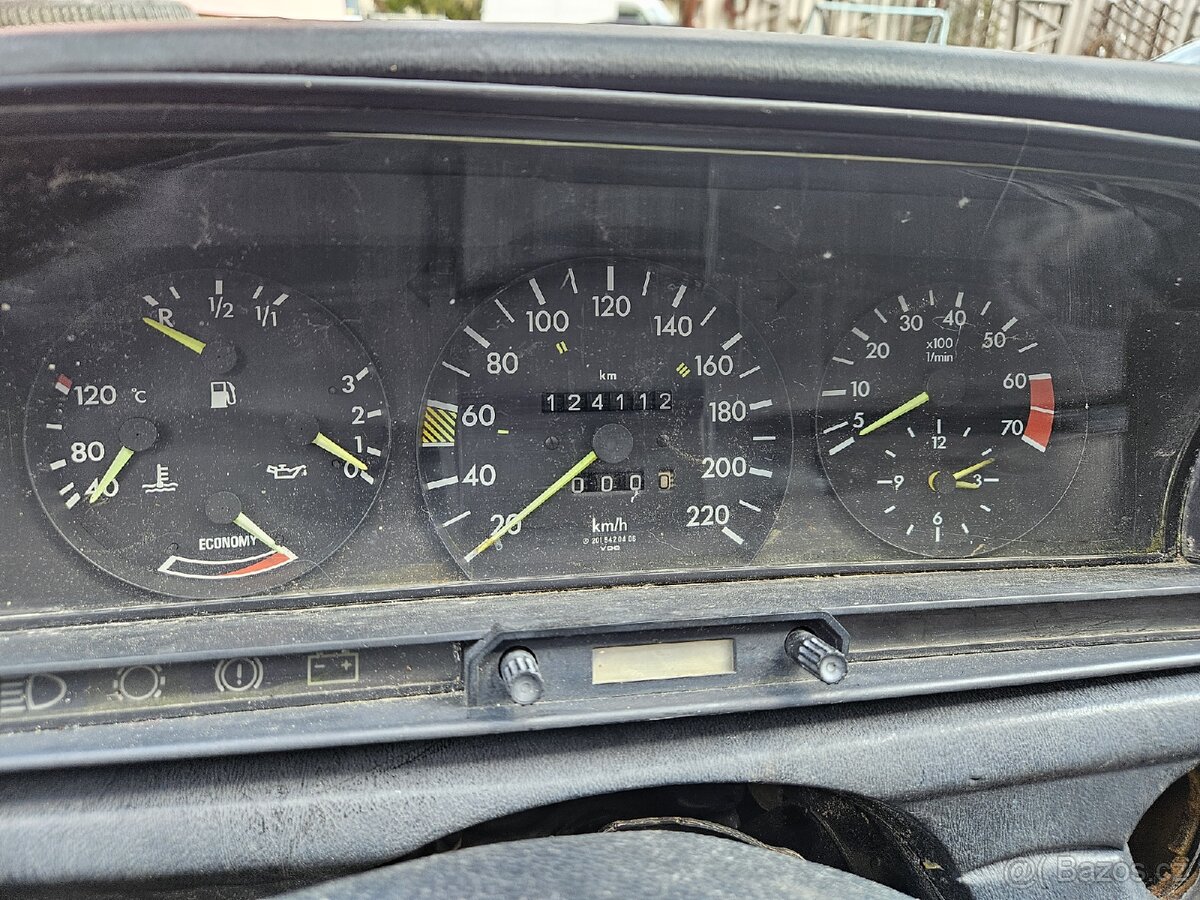 Mercedes-Benz W201 190E náhradní díly - 3