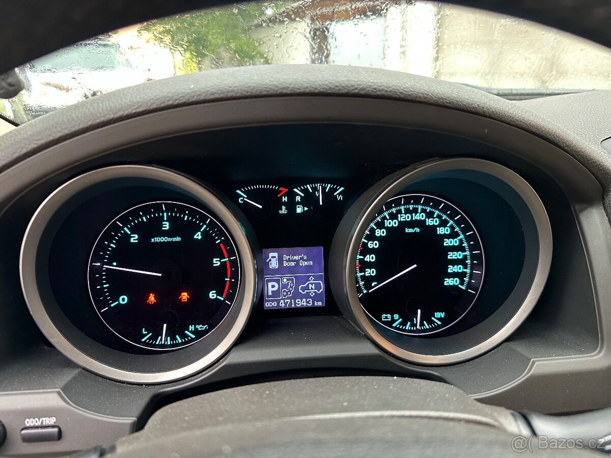 Toyota land cruiser v8 Lc 200