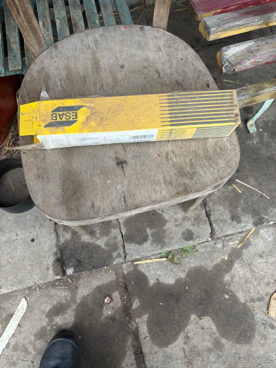 Svářečka elektrokov JS90FN - 3