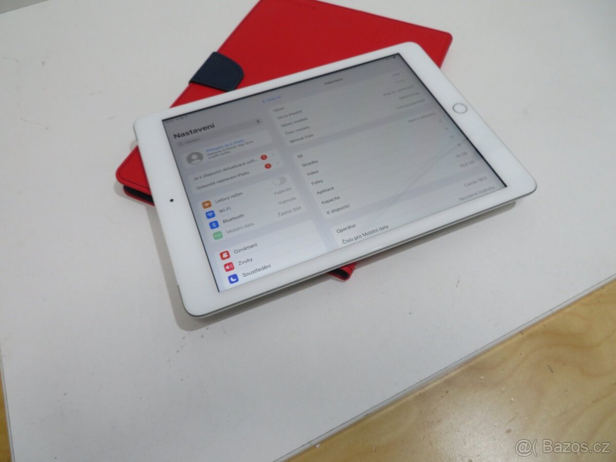 Tablet - Apple iPad (6th generation) Wi-Fi, Cellular 32GB - 3