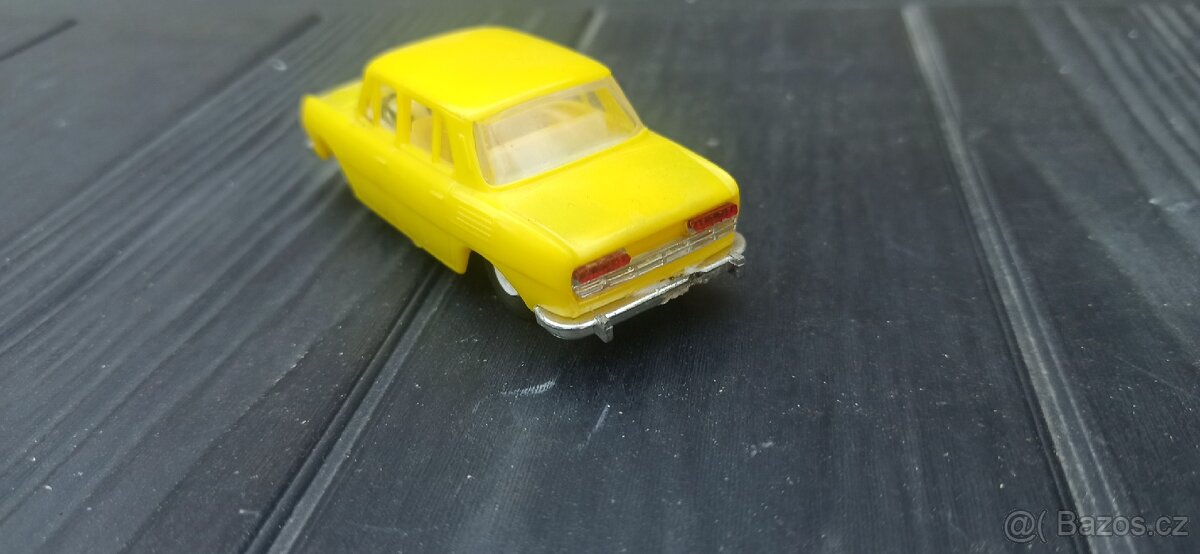 Škoda žlutá KDN Kaden - 3