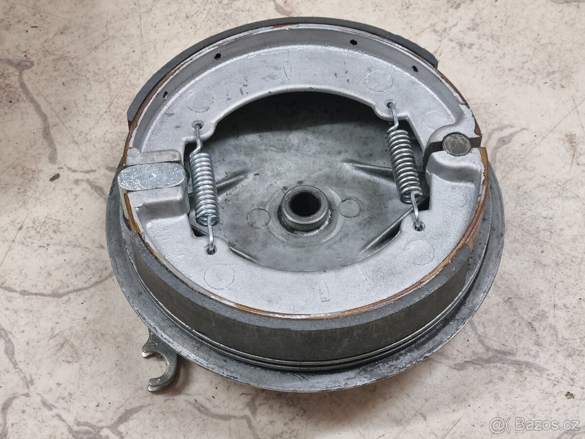 Jawa pérák - střed předního kola kompletní. - 3