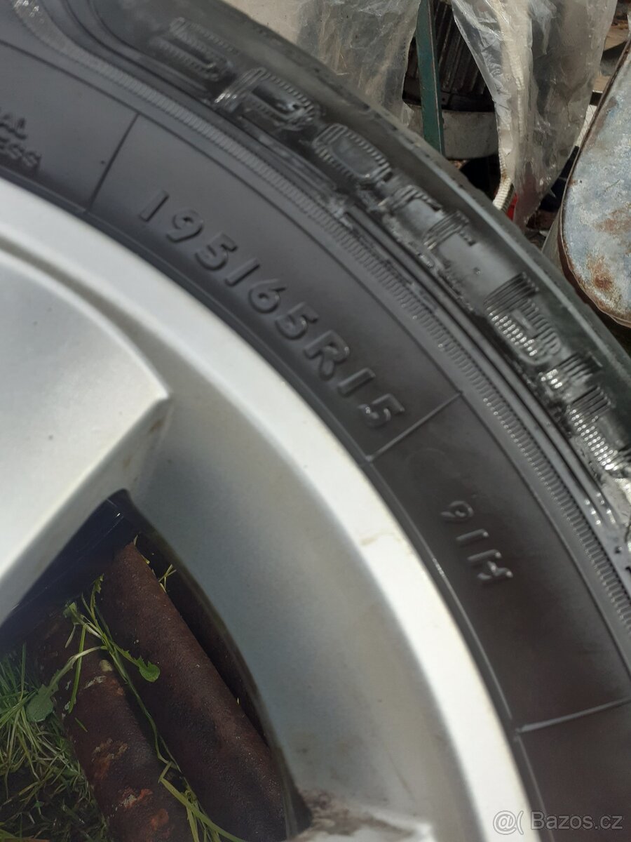 Originál alu kola 195/65/15 ET43 Octavia 1 - 3