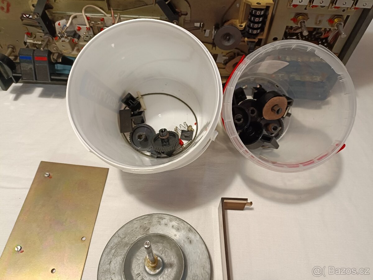 2x magnetofon B-73 (k opravě,na díly) - 3