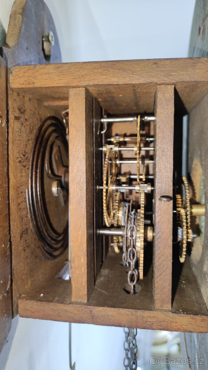 Starožitné hodiny kulaté - 3