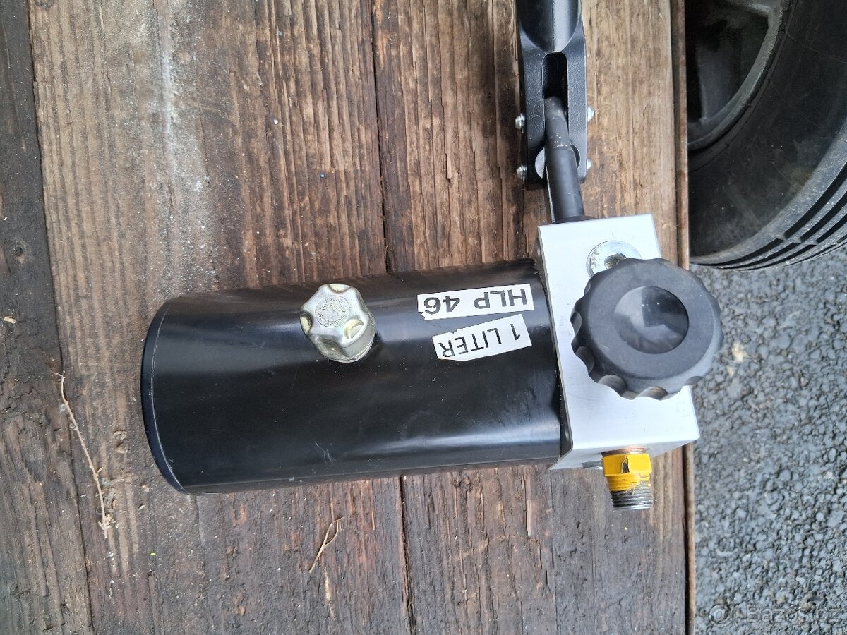 Ruční hydraulická pumpa - 3