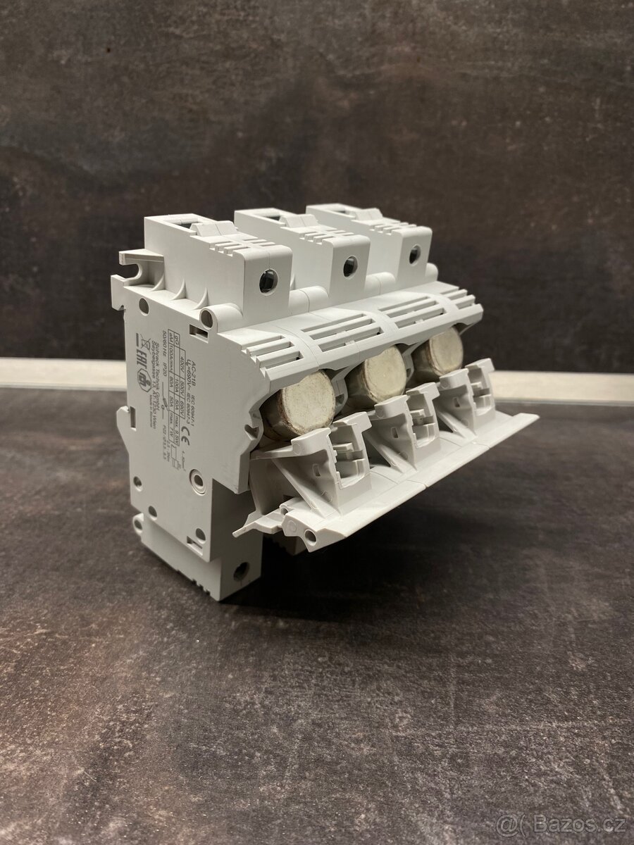 Rozvaděčové komponenty SCHRACK – odpínače 32A, 100A - 3