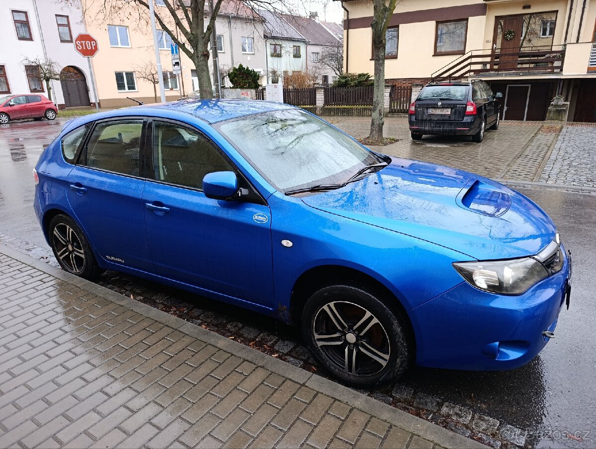 Subaru Impreza hatchback - 3