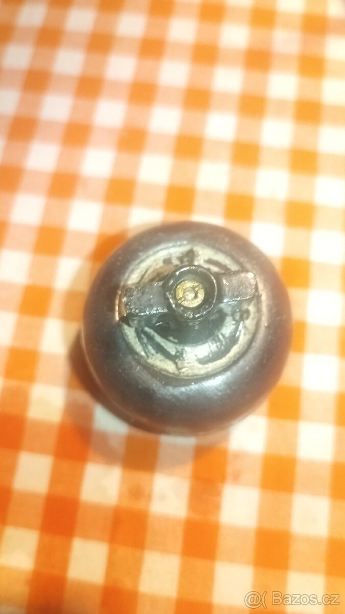 Starý bakelitový vypínač. - 3