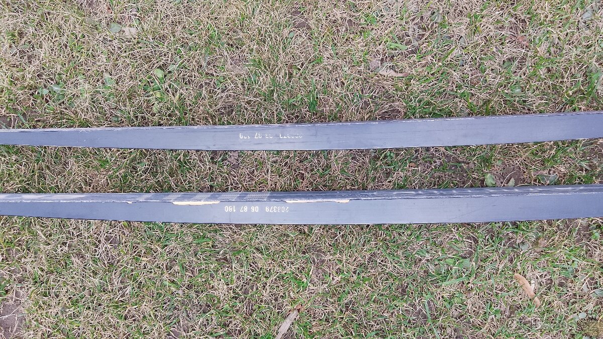 Běžecké lyže a hůlky - 3