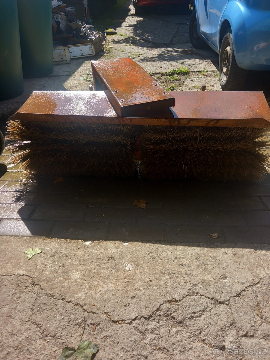 VARI zametací kartáč - 3