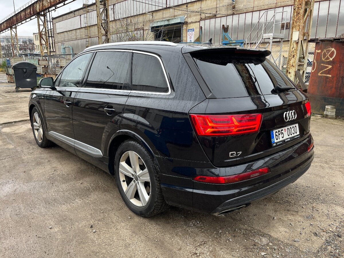 Audi Q7 3.0tdi 200kw 1.majitel nové v Čr max.možná výbava - 3
