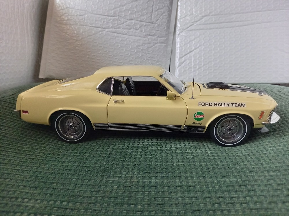 Prodám Ford Mustang Mach 1 - 1:18 -Highway61-nový,limitovaný - 3