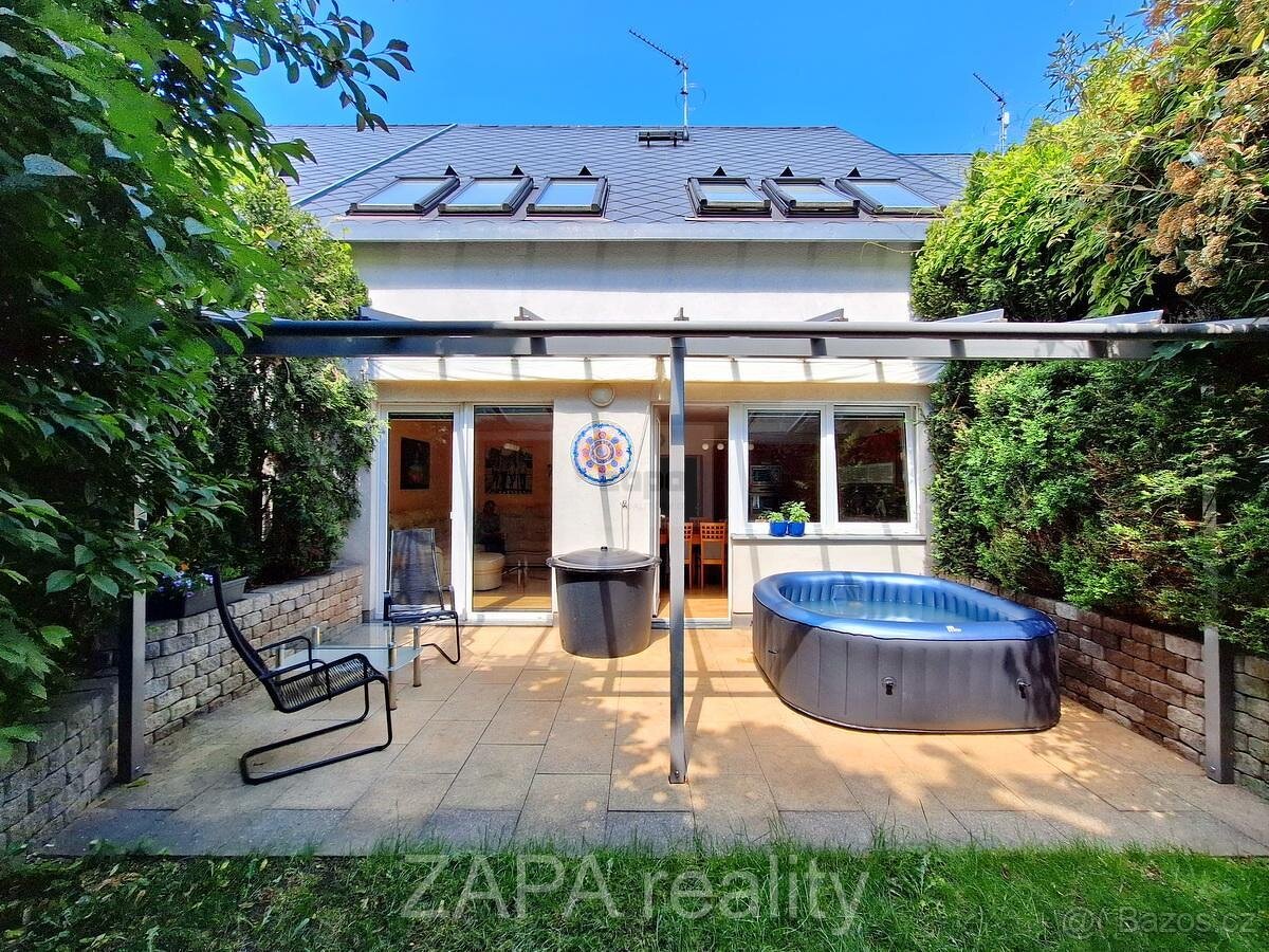 prodej řadového RD 5+kk 147m2 ul. Pod Nouzovem Praha 9 Kbel - 3