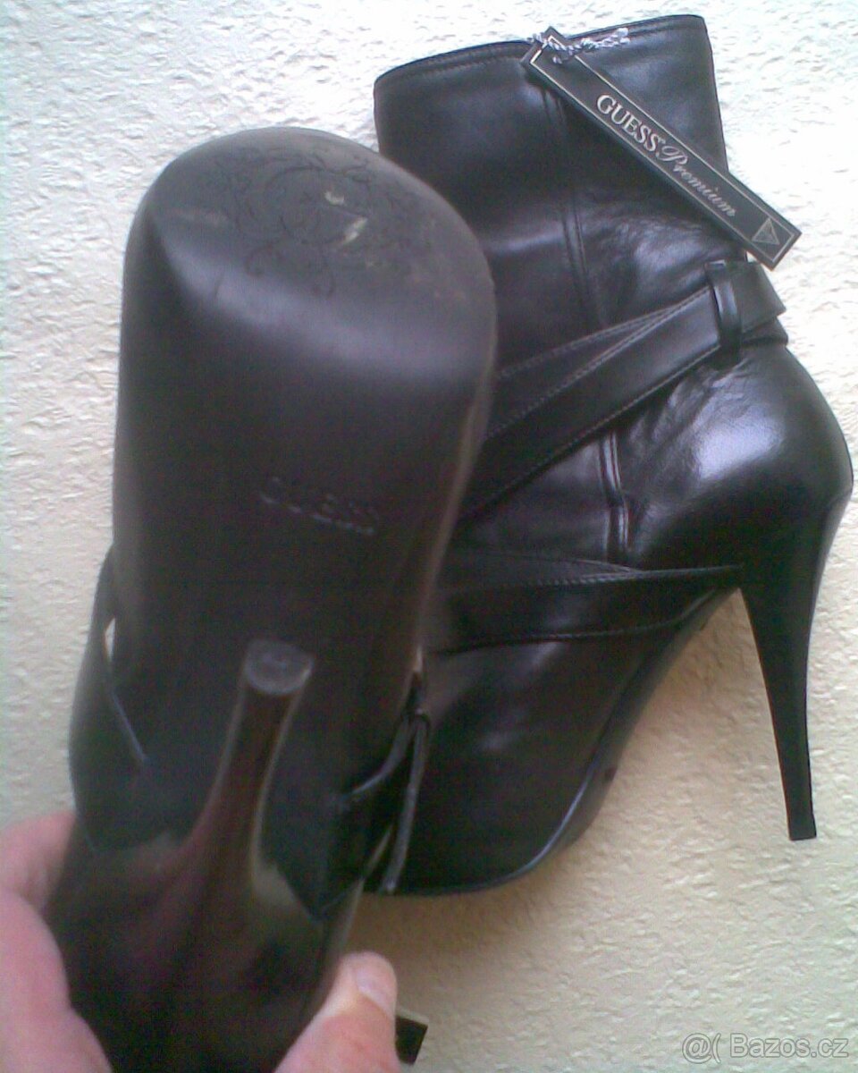 Dámské kozačky GUESS - 3