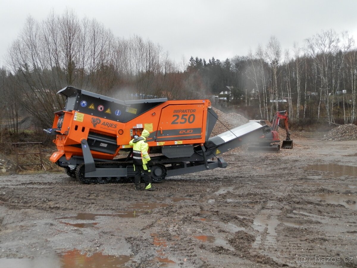 Drtič,drtička suti, kameniva,betonu,pařezu,asfaltu,panelů. - 3