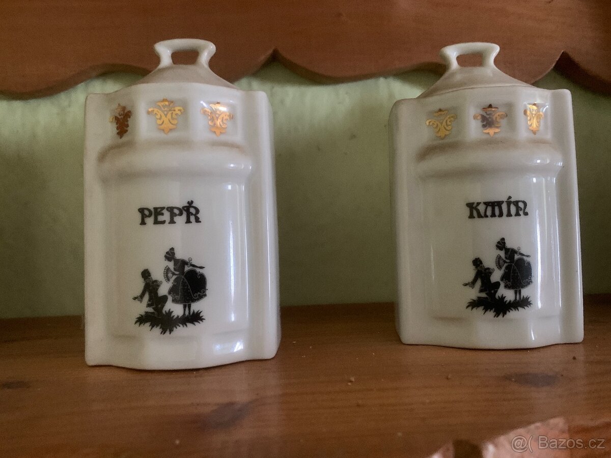 Prodám kořenky včetně poličky - 3