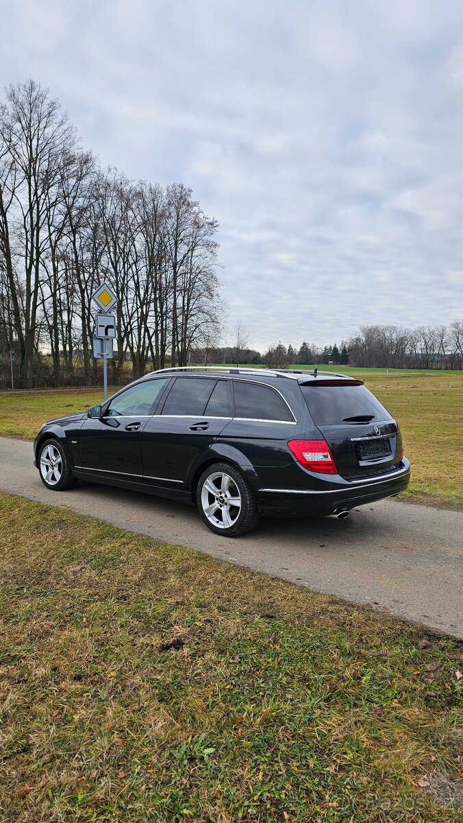 Mercedes C200 1.8 CGI Benzín - 3