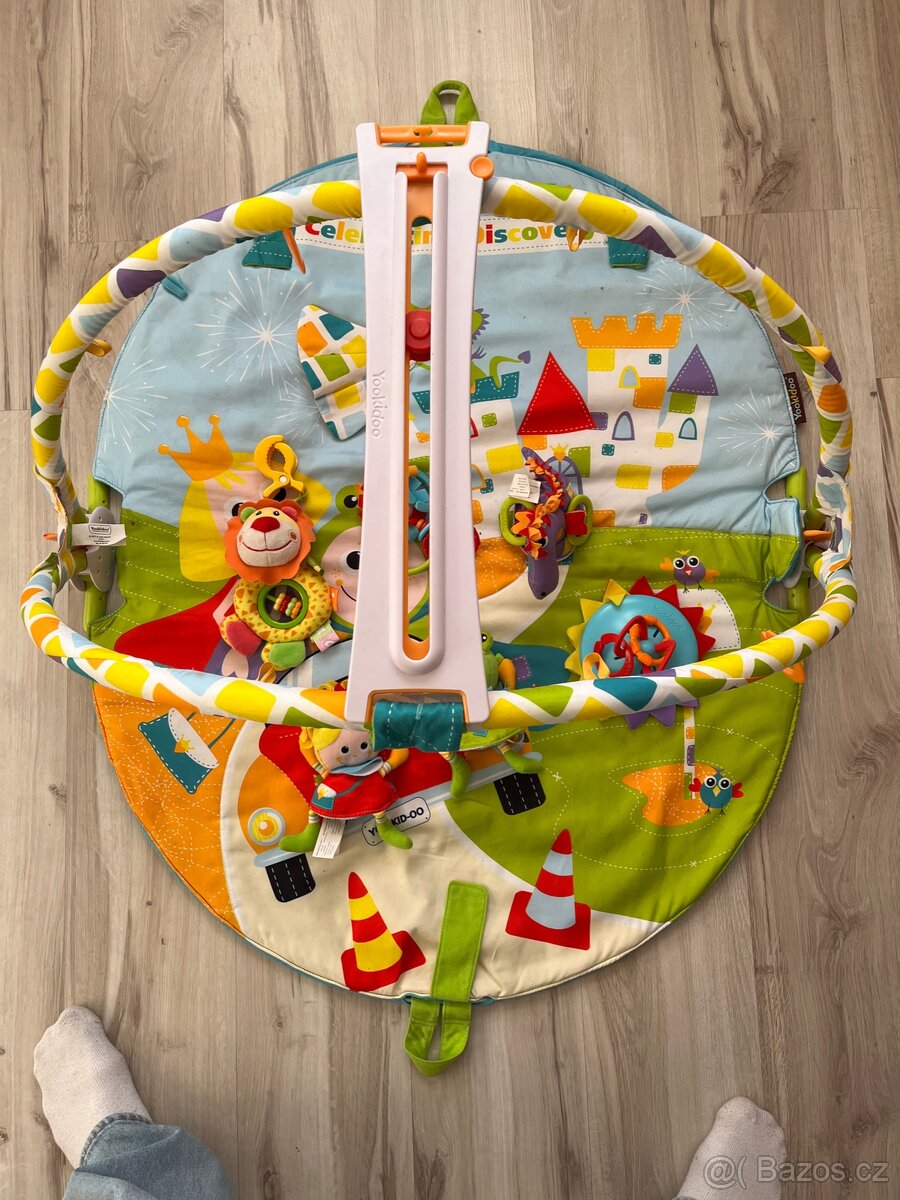 Dětské lehátko s hračky - 3