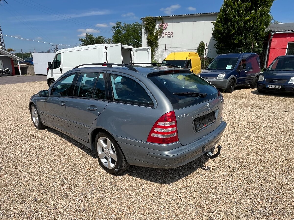 Mercedes-Benz Třídy C, C 220 CDI Avantgarde - 3